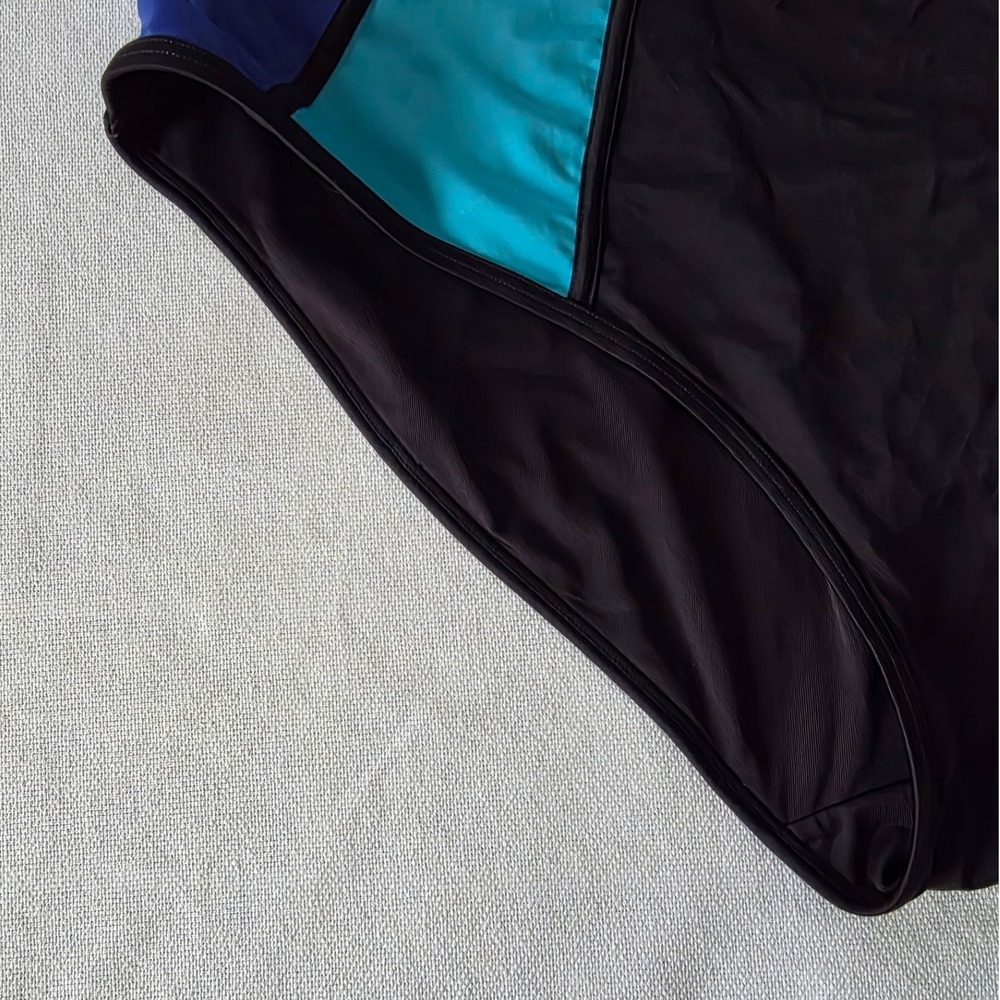 City Chic Color Block One-Piece Swimsuit Underwire Large/20 Plus Vacation - Picture 3 of 8